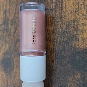 Rare Beauty Highlighter